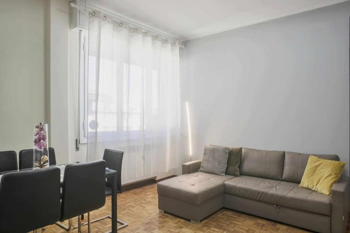 Suite La Montagnola Park 200M Stazione Centrale Болонья Екстер'єр фото